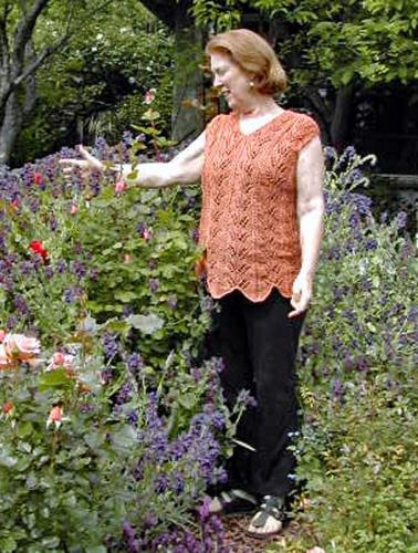 39-Pauli-in-Garden-Large